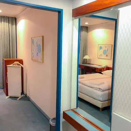 Hotel Park Theater 3*