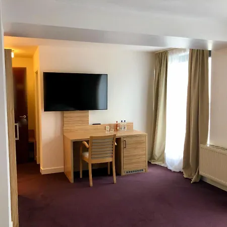 Hotel Park Theater 3*