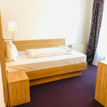 Park Theater Hotel 3*