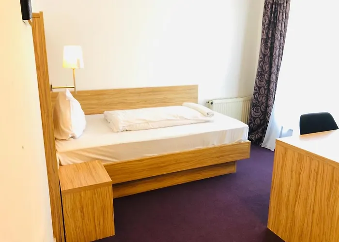 Park Theater Hotel 3*